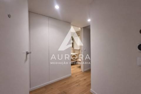 Apartamento T2 último piso - Vista mar - Varanda Sul - 3 Lugares de garagem + Arrumos