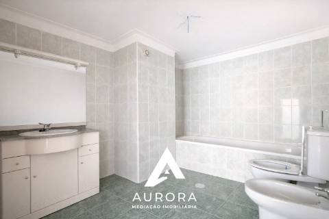 Apartamento T2 Arrendamento em Grijó e Sermonde,Vila Nova de Gaia