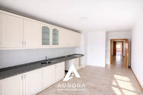 Apartamento T2 Arrendamento em Grijó e Sermonde,Vila Nova de Gaia