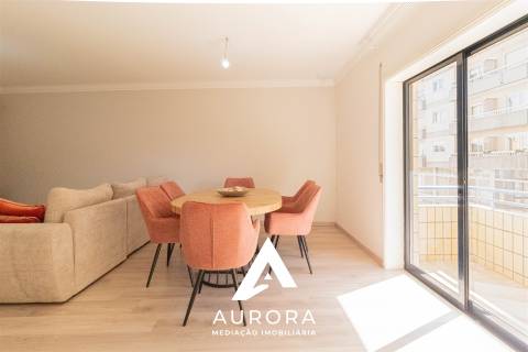 Apartamento T3 no centro de Fiães, Santa Maria da Feira, Renovado