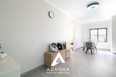 Apartamento T3 no centro de Fiães, Santa Maria da Feira, Renovado