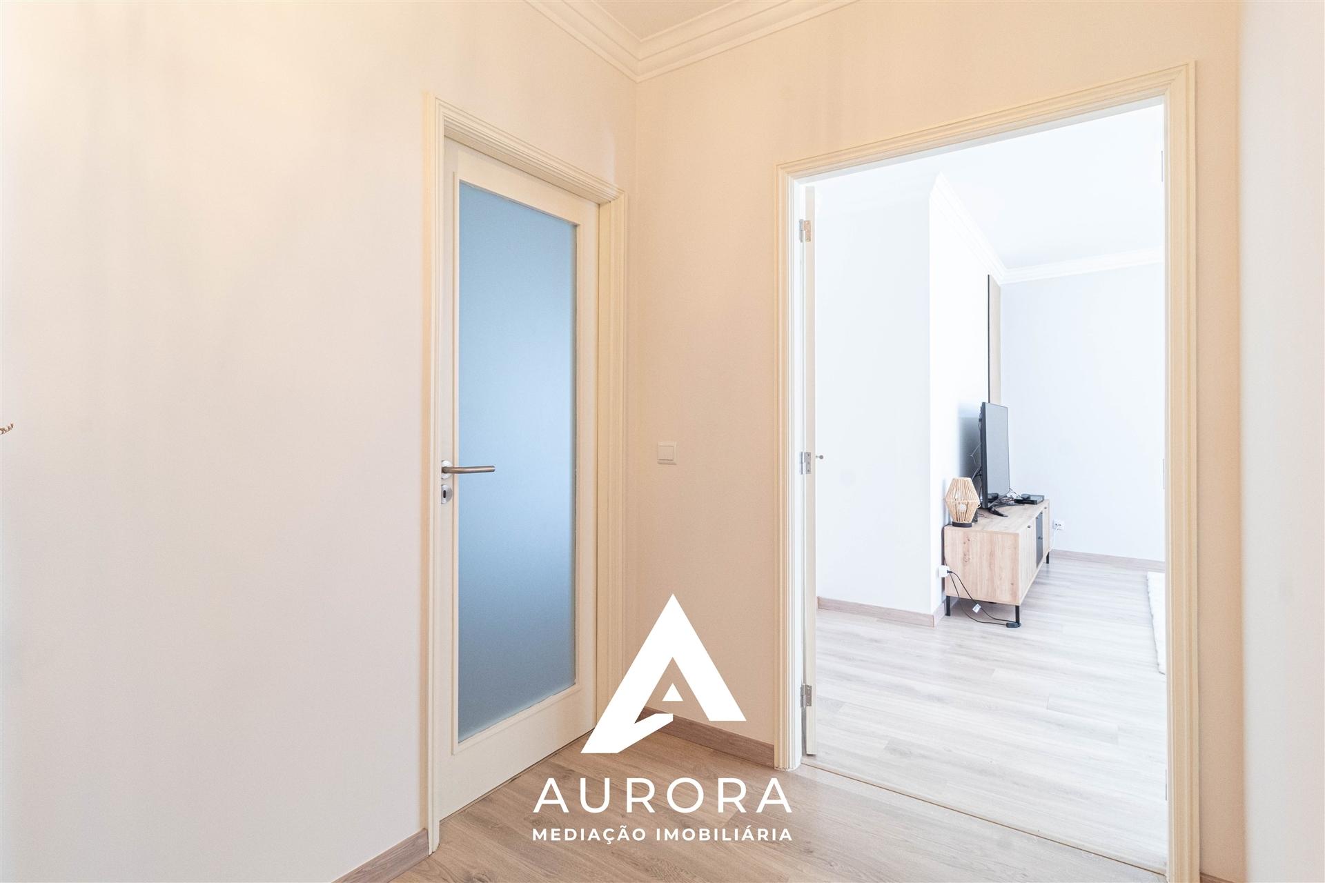 Apartamento T3 no centro de Fiães, Santa Maria da Feira, Renovado