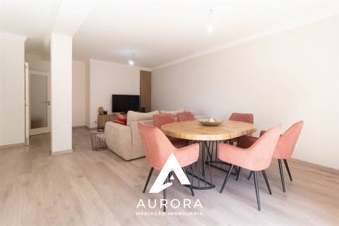 Apartamento T3 no centro de Fiães, Santa Maria da Feira, Renovado