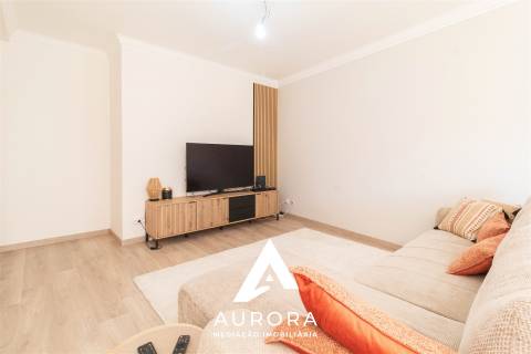 Apartamento T3 no centro de Fiães, Santa Maria da Feira, Renovado