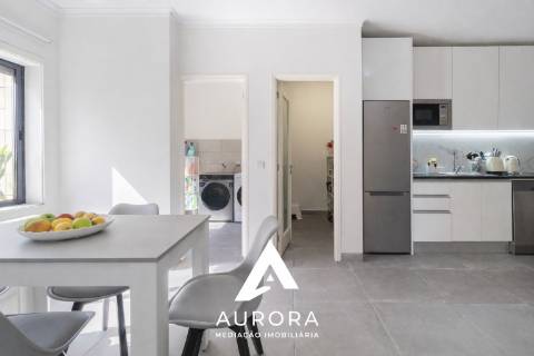 Apartamento T3 no centro de Fiães, Santa Maria da Feira, Renovado