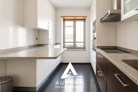 Apartamento T3 Arrendamento em Espinho,Espinho