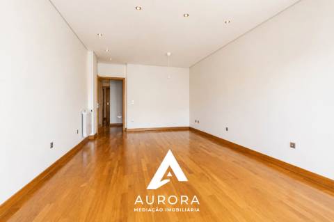 Apartamento T3 Arrendamento em Espinho,Espinho
