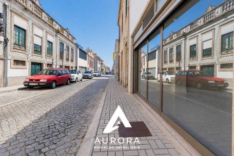 Loja  Arrendamento em Espinho,Espinho