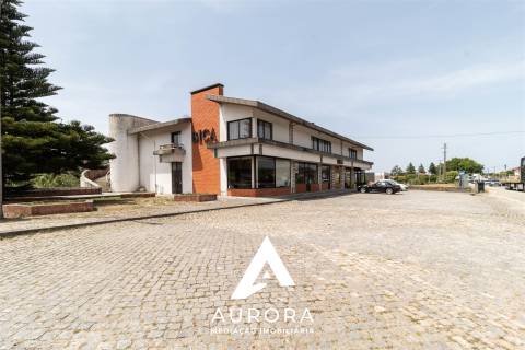 Restaurante Equipado + Moradia + Terreno 2.000m² | 1.680m² de Construção