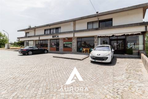Restaurante Equipado + Moradia + Terreno 2.000m² | 1.680m² de Construção