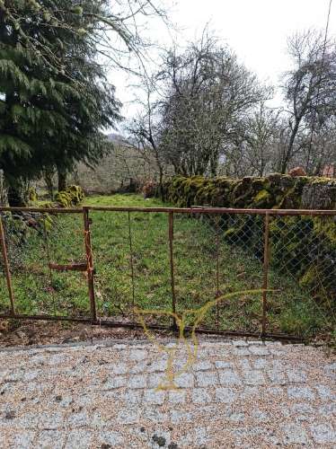 Moradia para restauro em Castro Laboreiro, Viana do Castelo