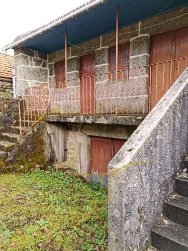 Moradia para restauro em Castro Laboreiro, Viana do Castelo