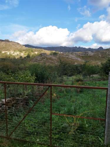 Moradia para restauro em Castro Laboreiro, Viana do Castelo