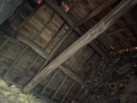 Moradia para restauro em Castro Laboreiro, Viana do Castelo