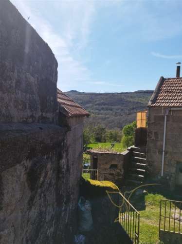 Moradia para restauro em Castro Laboreiro, Viana do Castelo