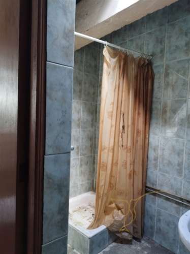 Moradia para restauro em Castro Laboreiro, Viana do Castelo