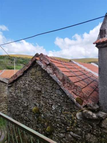Moradia para restauro em Castro Laboreiro, Viana do Castelo