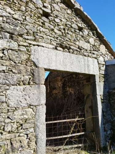 Moradia para restauro em Castro Laboreiro, Viana do Castelo