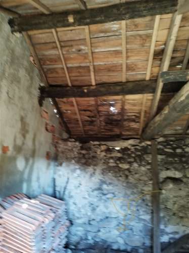 Moradia para restauro em Castro Laboreiro, Viana do Castelo