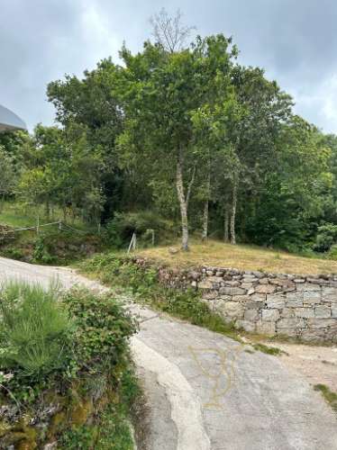 Moradia para restauro em Castro Laboreiro, Viana do Castelo