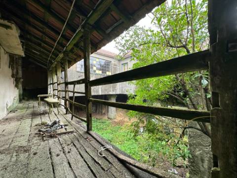 Moradia para restauro em Castro Laboreiro, Viana do Castelo
