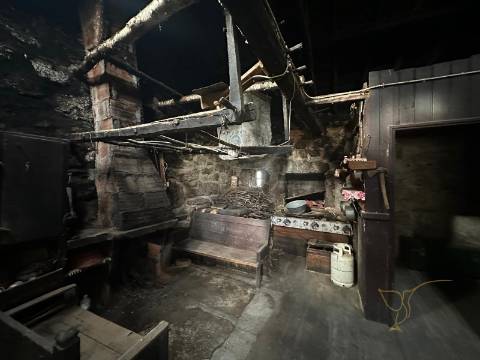 Moradia para restauro em Castro Laboreiro, Viana do Castelo