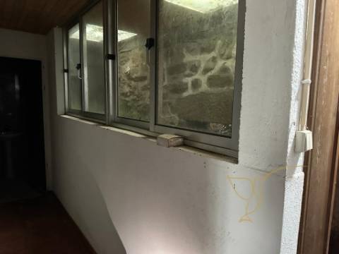Moradia para restauro em Castro Laboreiro, Viana do Castelo