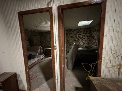 Moradia para restauro em Castro Laboreiro, Viana do Castelo