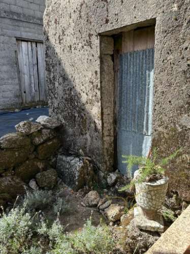 Moradia para restauro em Castro Laboreiro, Viana do Castelo
