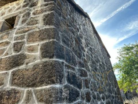 Moradia para restauro em Castro Laboreiro, Viana do Castelo