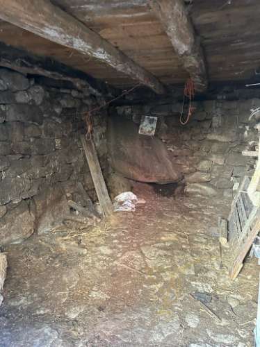 Moradia para restauro em Castro Laboreiro, Viana do Castelo