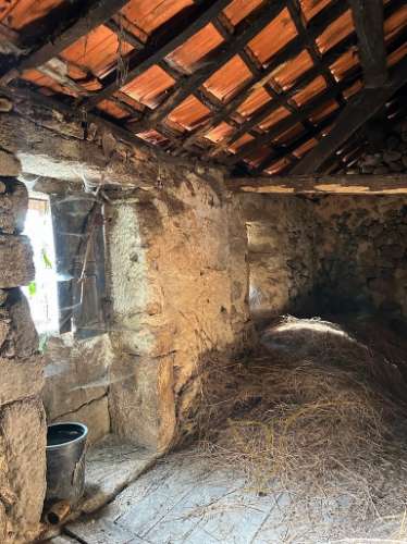 Moradia para restauro em Castro Laboreiro, Viana do Castelo