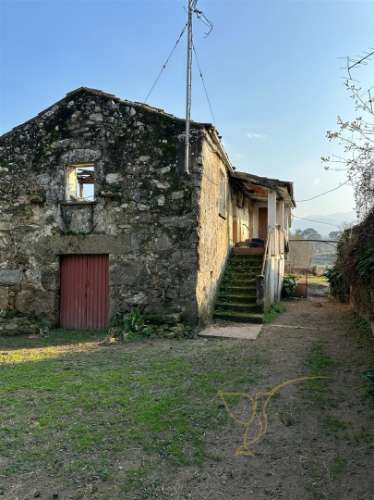 Moradia para restaurar Monção