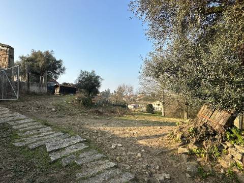 Moradia para restaurar Monção