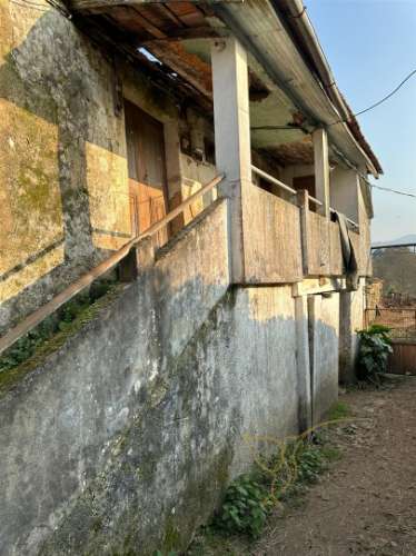 Moradia para restaurar Monção