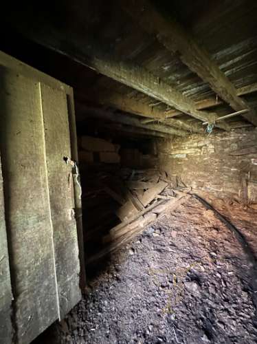 Moradia em restauro em Castro Laboreiro, Viana do Castelo