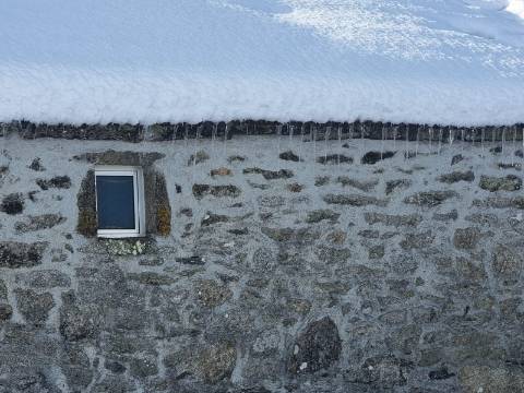 Moradia em restauro em Castro Laboreiro, Viana do Castelo