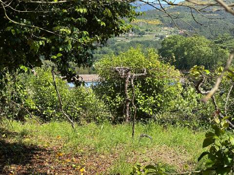 Moradia para Restauro Várzea, Paderne, Melgaço, Viana do Castelo