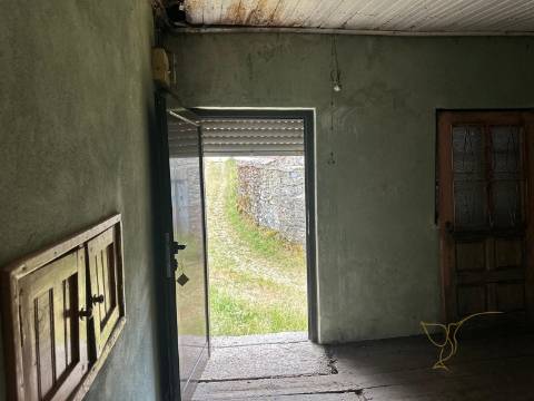 Moradia para restauro em Castro Laboreiro, Viana do Castelo; ImoFaçanha
