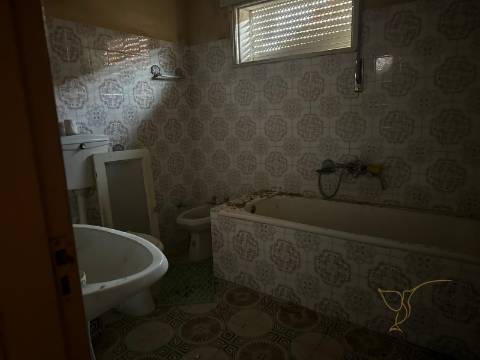 Moradia para restauro em Castro Laboreiro, Viana do Castelo; ImoFaçanha