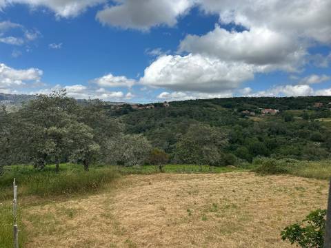 Moradia para restauro em Castro Laboreiro, Viana do Castelo; ImoFaçanha