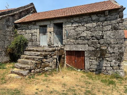 Moradia para restauro em Castro Laboreiro, Viana do Castelo; ImoFaçanha