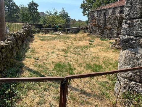 Moradia para restauro em Castro Laboreiro, Viana do Castelo; ImoFaçanha