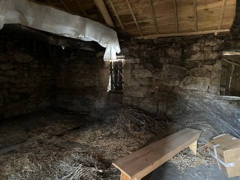 Moradia para restauro em Castro Laboreiro, Viana do Castelo; ImoFaçanha