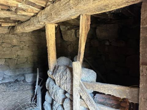 Moradia para restauro em Castro Laboreiro, Viana do Castelo; ImoFaçanha