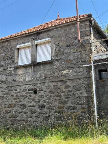 Moradia para restauro em Castro Laboreiro, Viana do Castelo