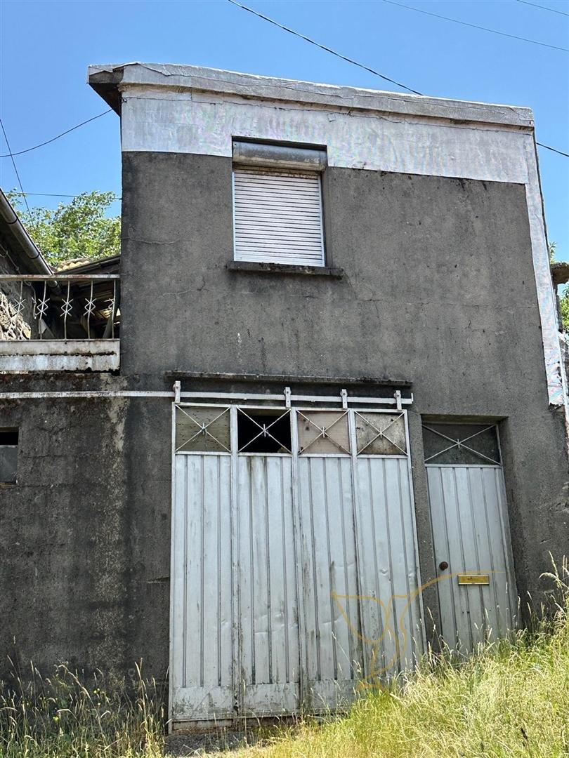 Moradia para restauro em Castro Laboreiro, Viana do Castelo