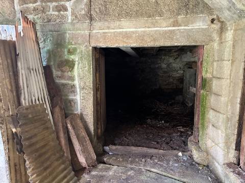 Moradia para restauro em Castro Laboreiro, Viana do Castelo