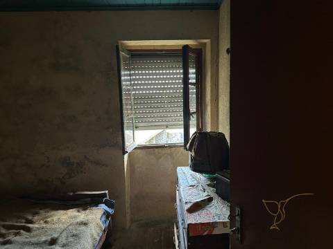 Moradia para restauro em Castro Laboreiro, Viana do Castelo