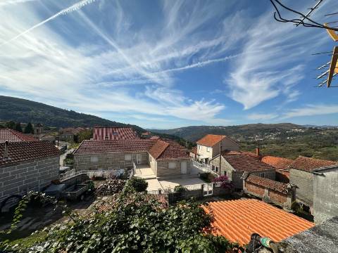 Moradia T3, Parada Monte, Melgaço, Pronta a Habitar